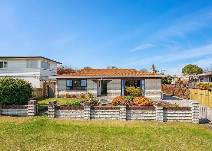 Heathcote Cottage - Taupo Holiday Home